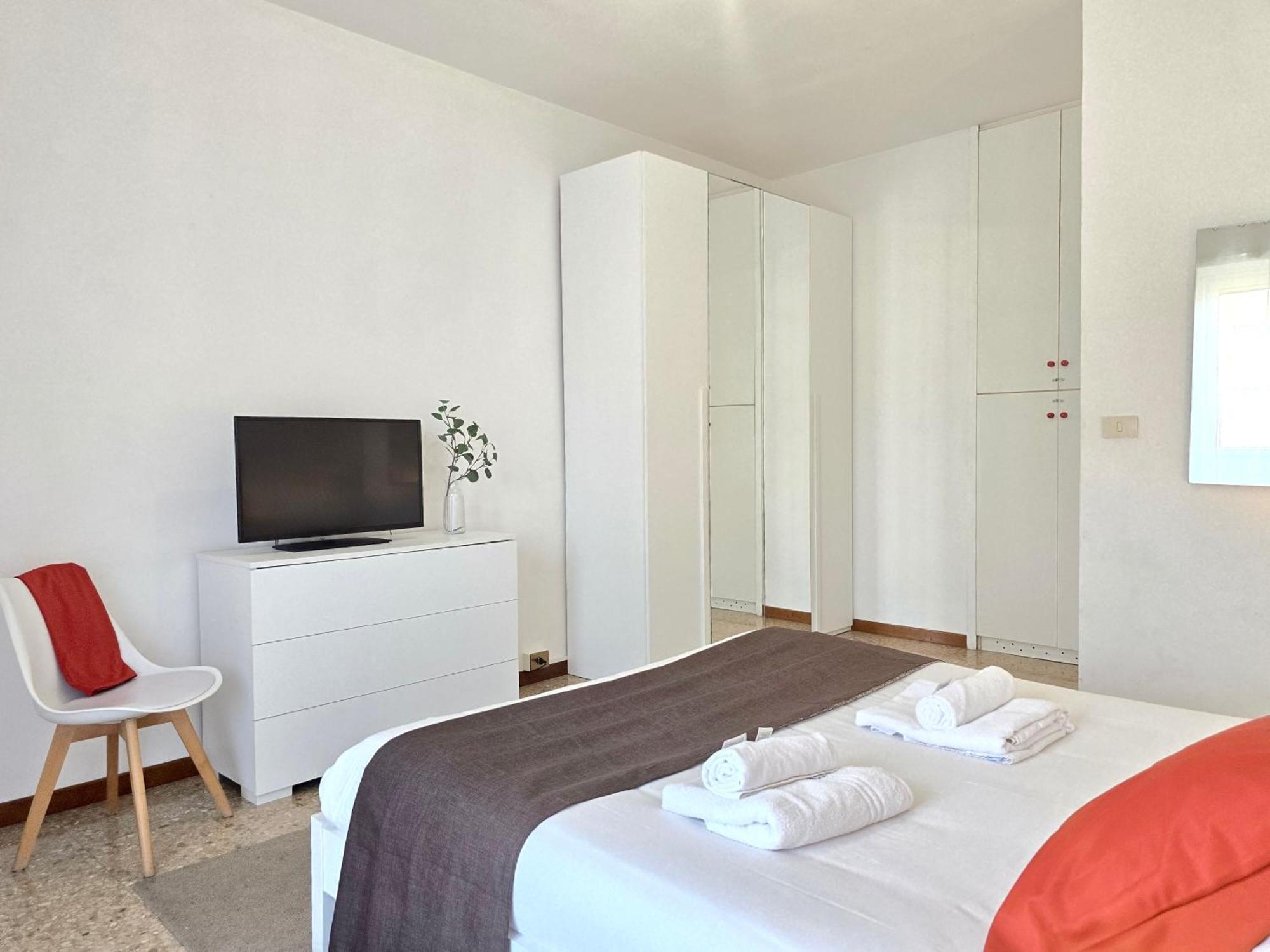 Romeway Apartment - Metro & Parking 外观 照片