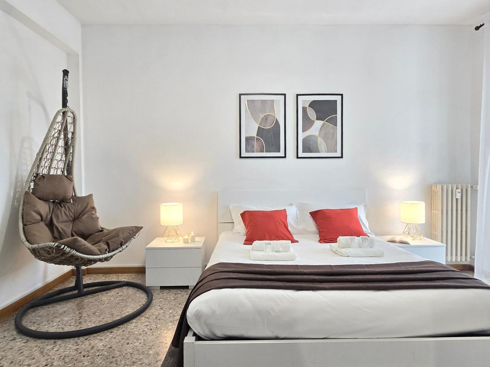 Romeway Apartment - Metro & Parking 外观 照片